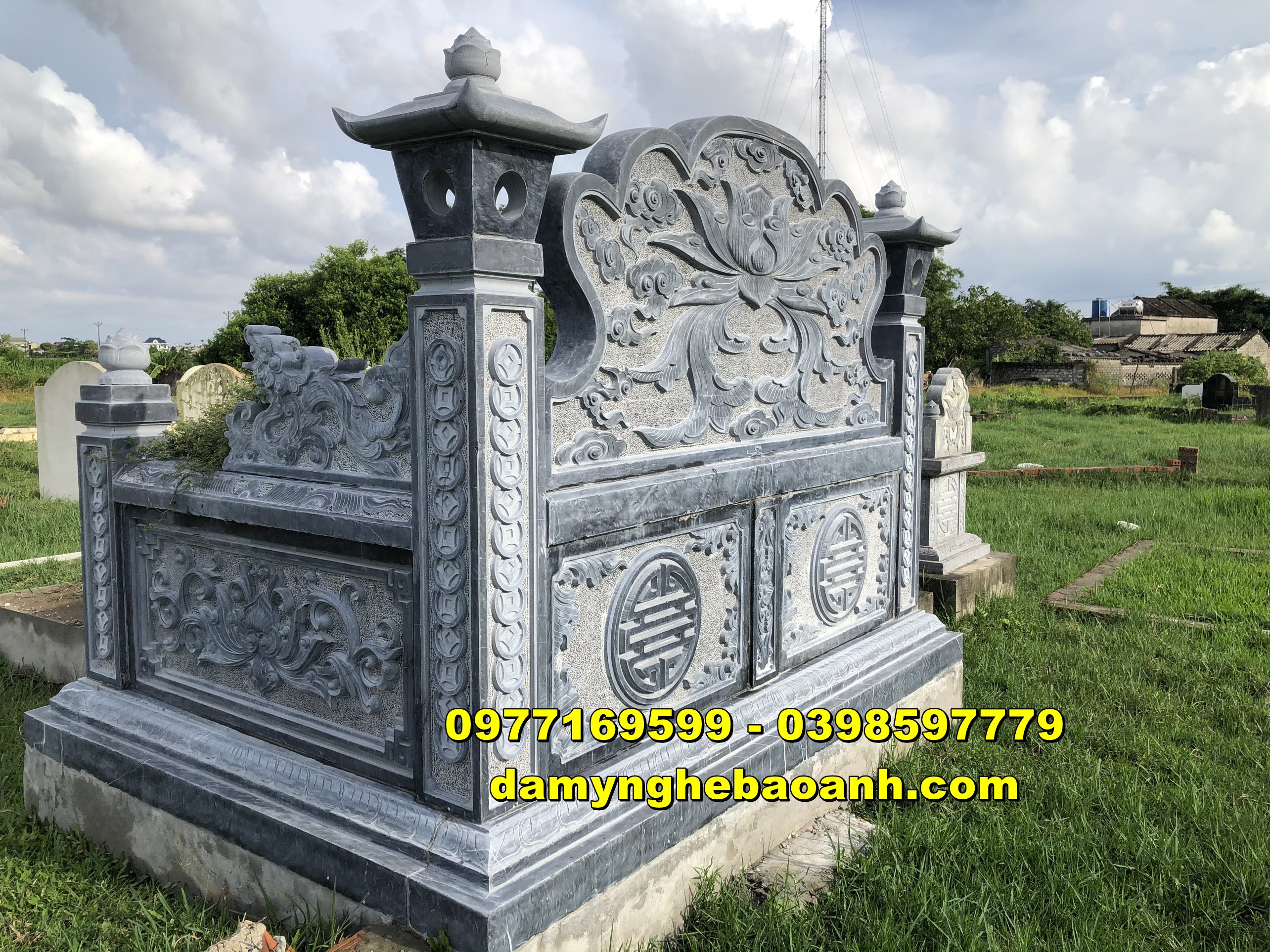 mẫu mộ đôi đá nguyên khối siêu đẹp được bán trên toàn quốc ct002